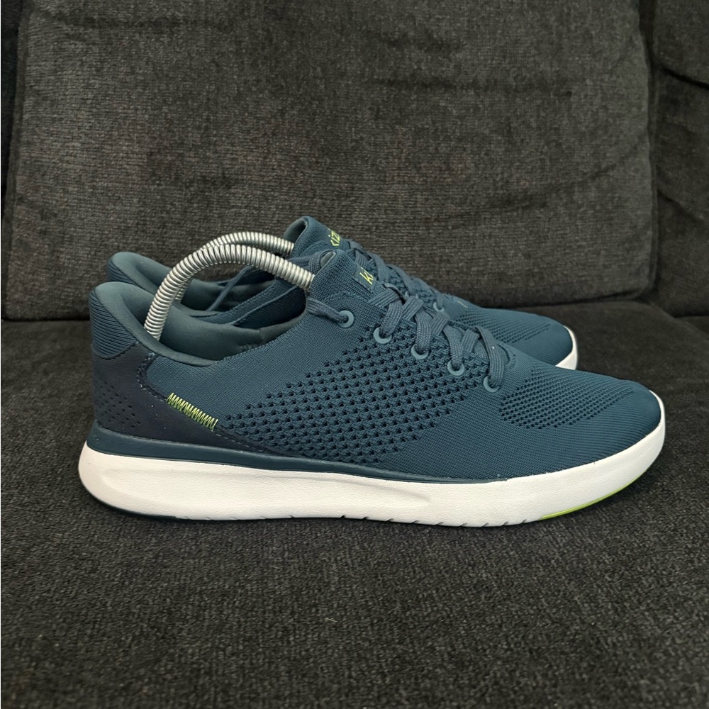 Kizik Lima Tidepool men’s 10.5 Athletic Sneaker